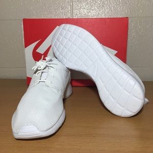 Nike Roshe One White/White Sneakers